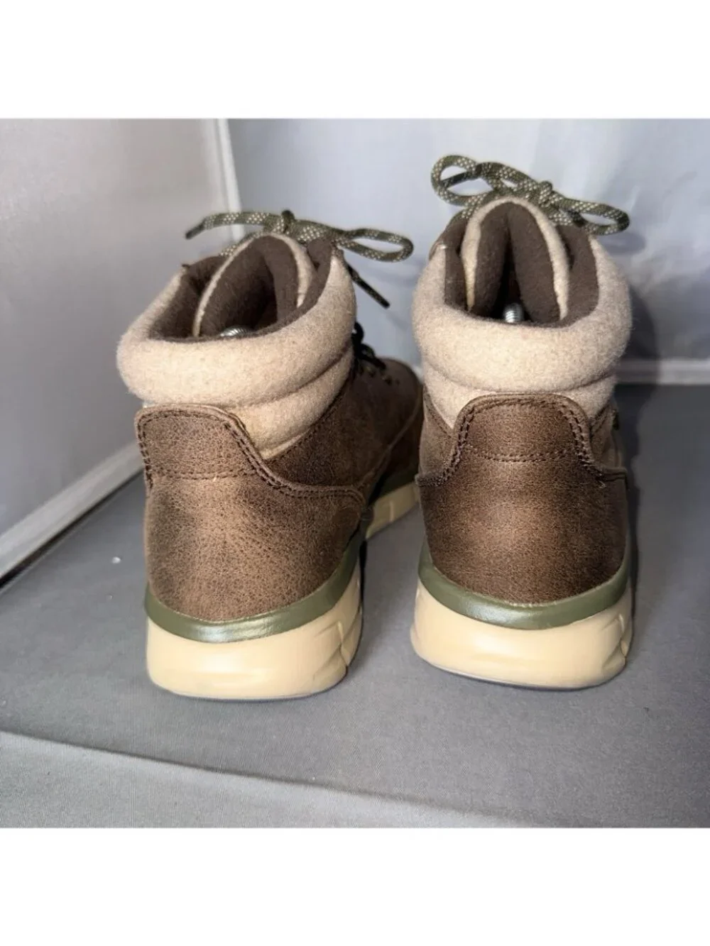 Skechers Synergy Water Repellent Hiker Boots Cool Seeker Taupe Womens size 8 - Picture 4 of 7